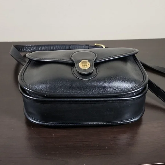 Sold Vintage Coach Prairie Bag #9954 - Picture 7 of 14